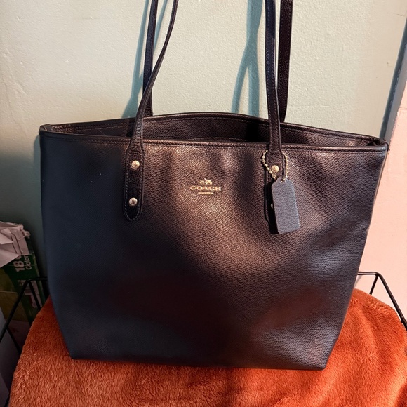 Coach City Tote in Black Leather – Authentic - Picture 1 of 2